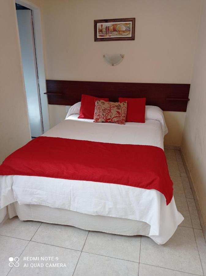 Calafate Viejo Hostel El Calafate Ngoại thất bức ảnh